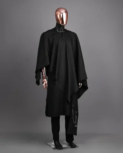 A Black Cross Neck Tragbada