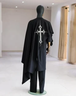 A Black Cross Neck Tragbada 2
