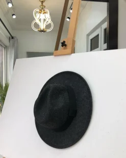 A Black Men Fashion Wool Hat
