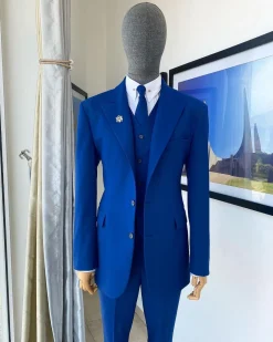 A “board room” Cool wool @scabal (501090) fabric cobalt blue peak lapel suit