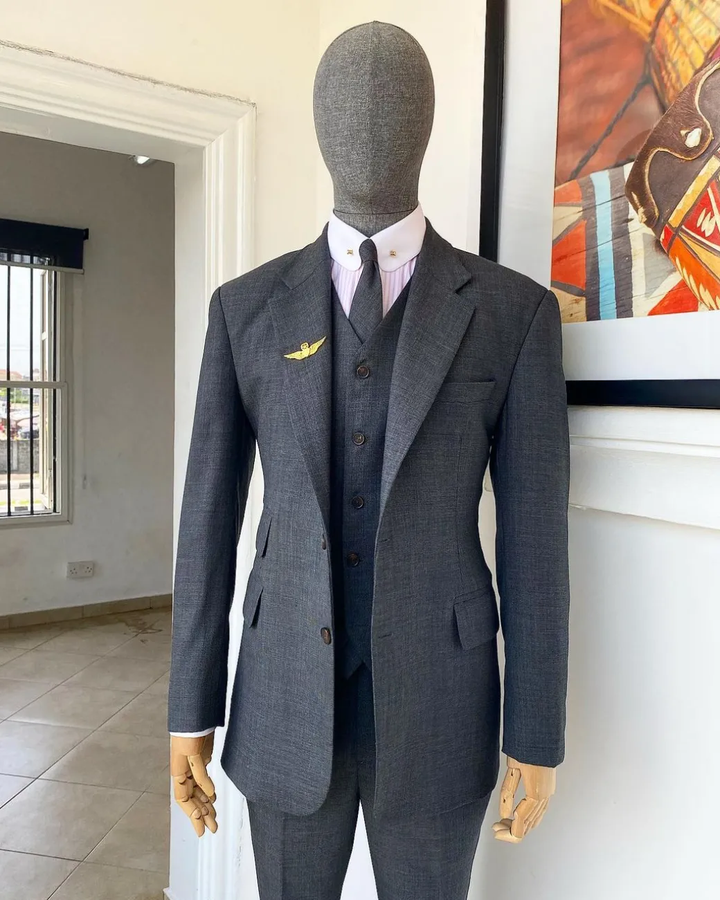 A “Board Room” Jorgecarli Classic Super 140’s Fabric Shadow Grey Notch Lapel Suit