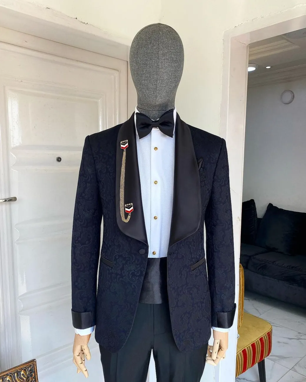 A Charcoal Black Floral Shawl Lapel Tuxedo Suit