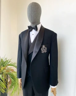 A Charcoal Black Jorgecari Merino Sheep Wool Shawl Lapel Tuxedo Suit