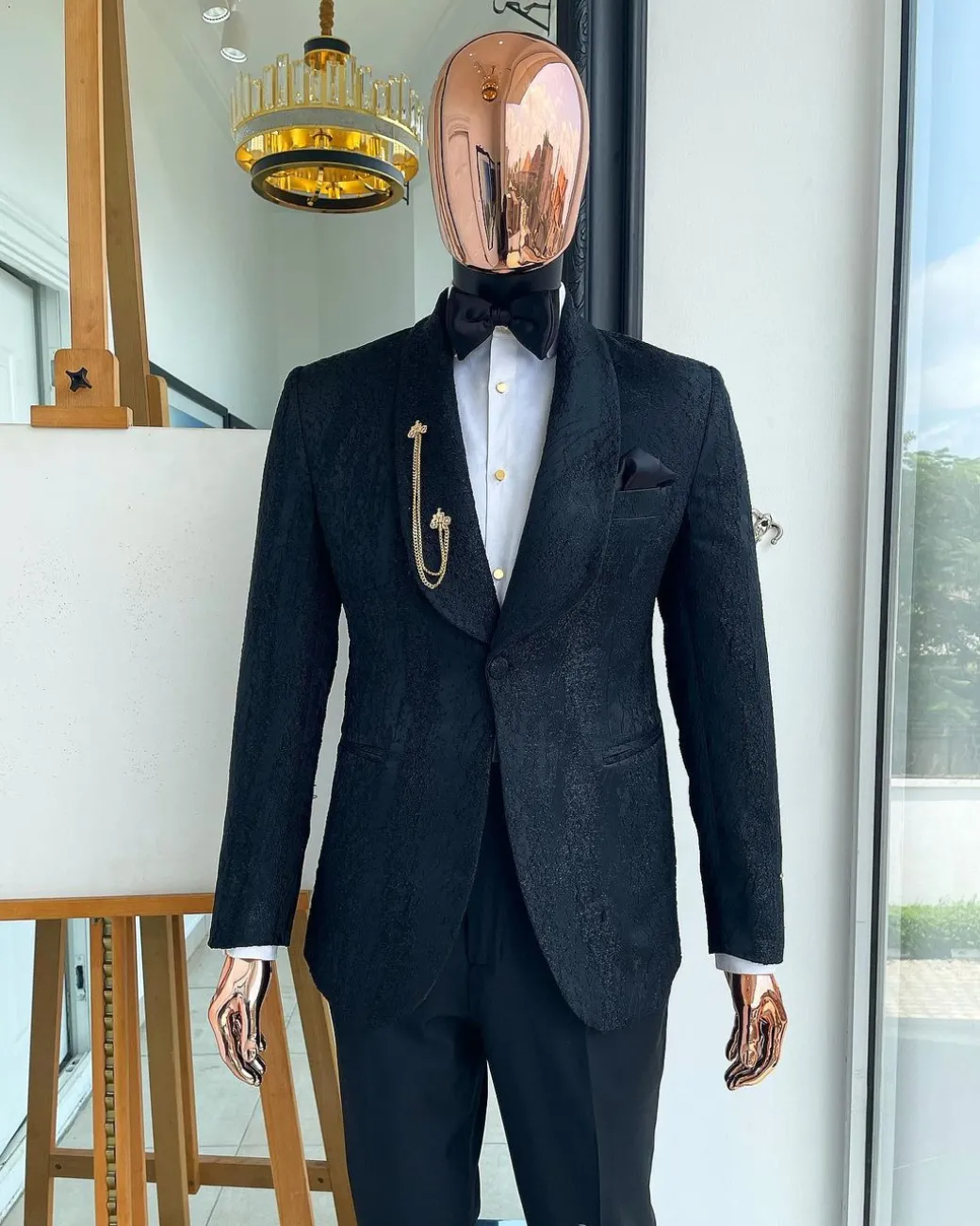 A Charcoal black “Mandarin” dispersed charcoal black ruffle pattern shawl lapel jacquard suit