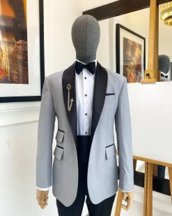 A Cloud Grey Shawl Lapel Tuxedo Suit
