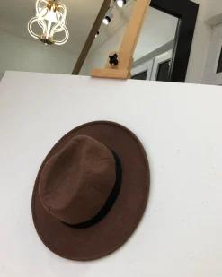 A Coffee Brown Men Fashion Wool Hat.