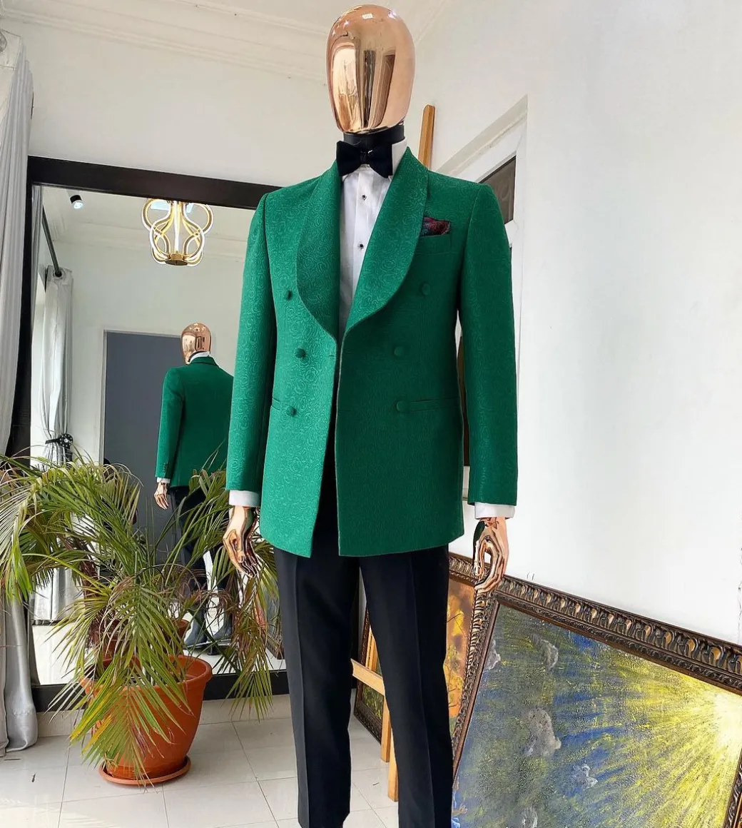 A Grass green double breasted shawl lapel floral pattern jacquard tuxedo suit