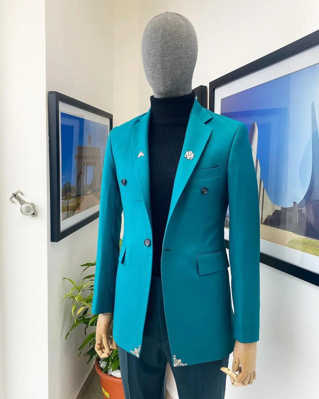 A Jungle Green Notch Lapel Suit