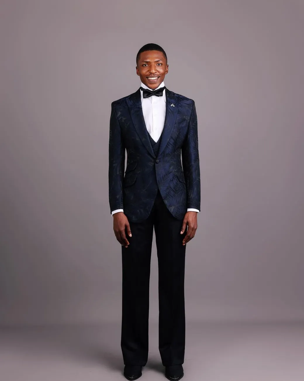 A Midnight Blue, Root and Splashed Plant Print Jacquard Peak Lapel Suit