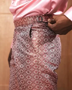 A Mixed shade of pink with inverted maze square print jacquard Pants