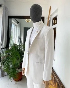 A Monochrome Ivory White Shawl Lapel Tuxedo Suit