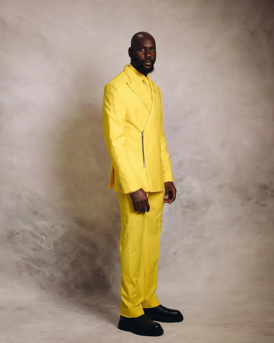 A Monochrome Yellow “Panther” Wrap Peak Lapel Suit