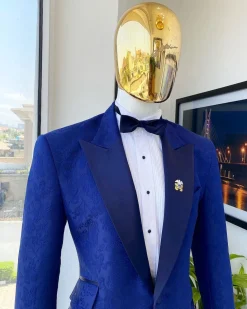 A Navy Blue Floral Peak Lapel, One Button Jacquard Tuxedo Suit