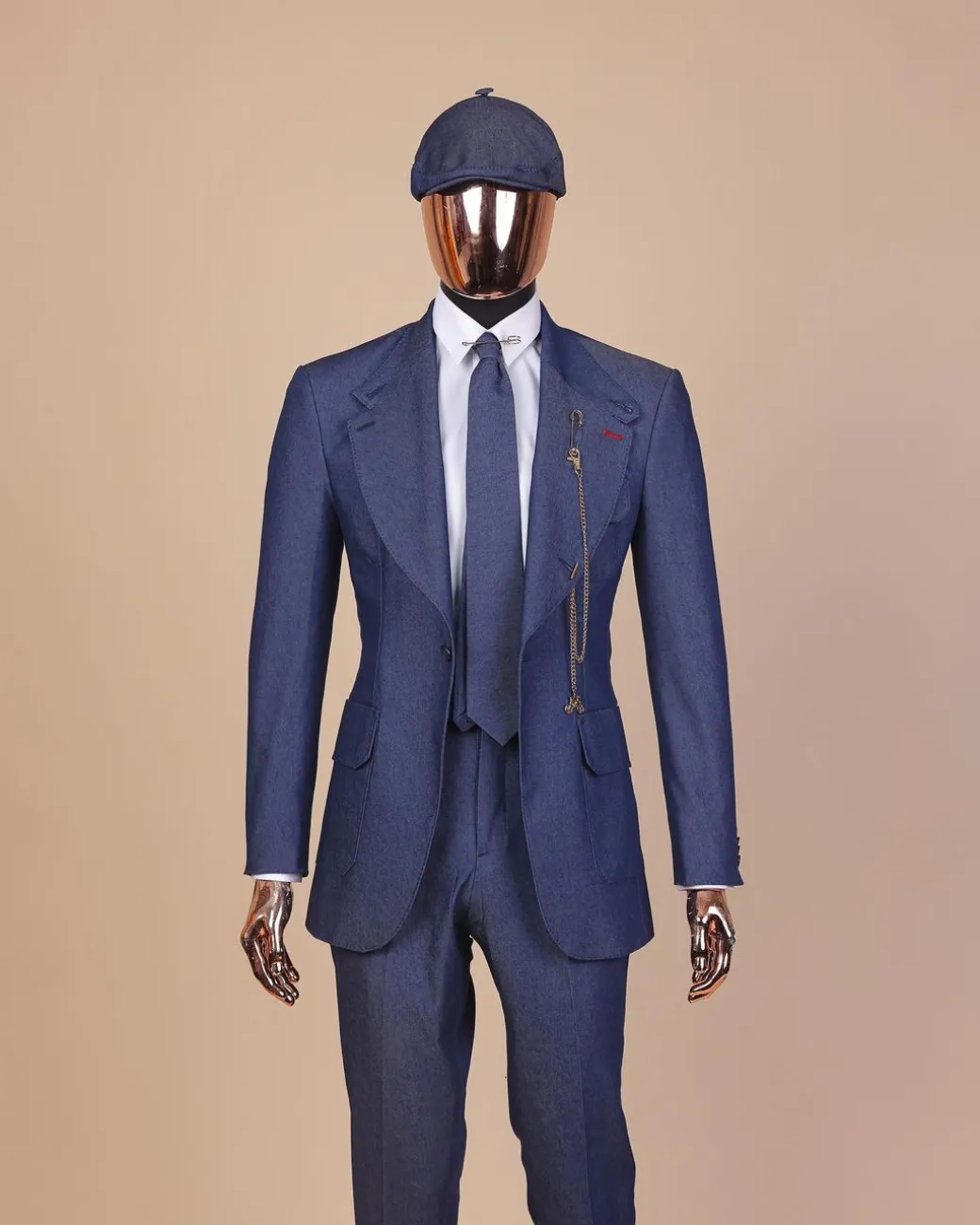 A “peaky blinders” denim knitted notch lapel suit