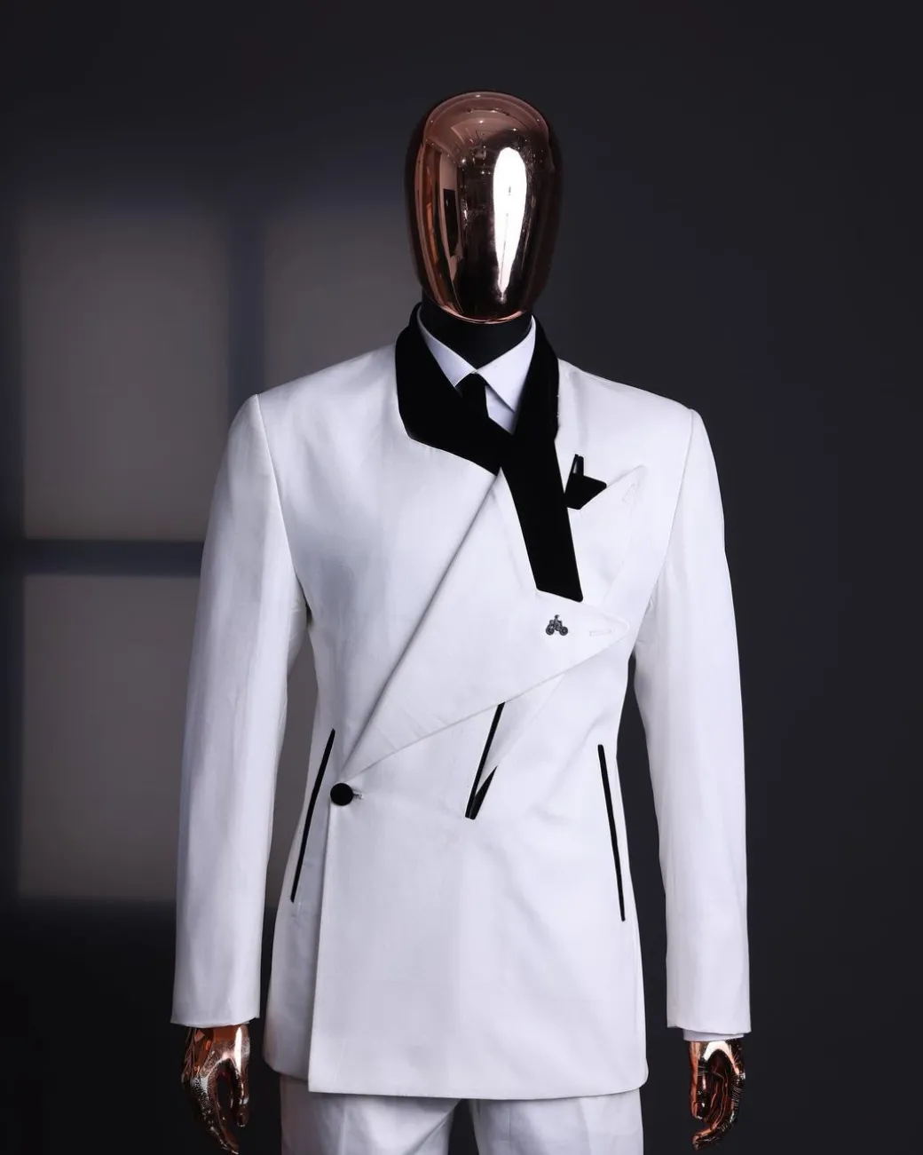A Polished chinos “pride & prejudice”, double breasted deconstructed dropping lapel suit