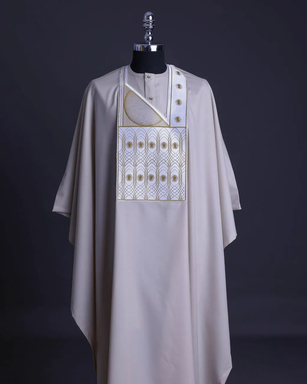 A Porcelain, Cloud and pattern embroidery detailing agbada