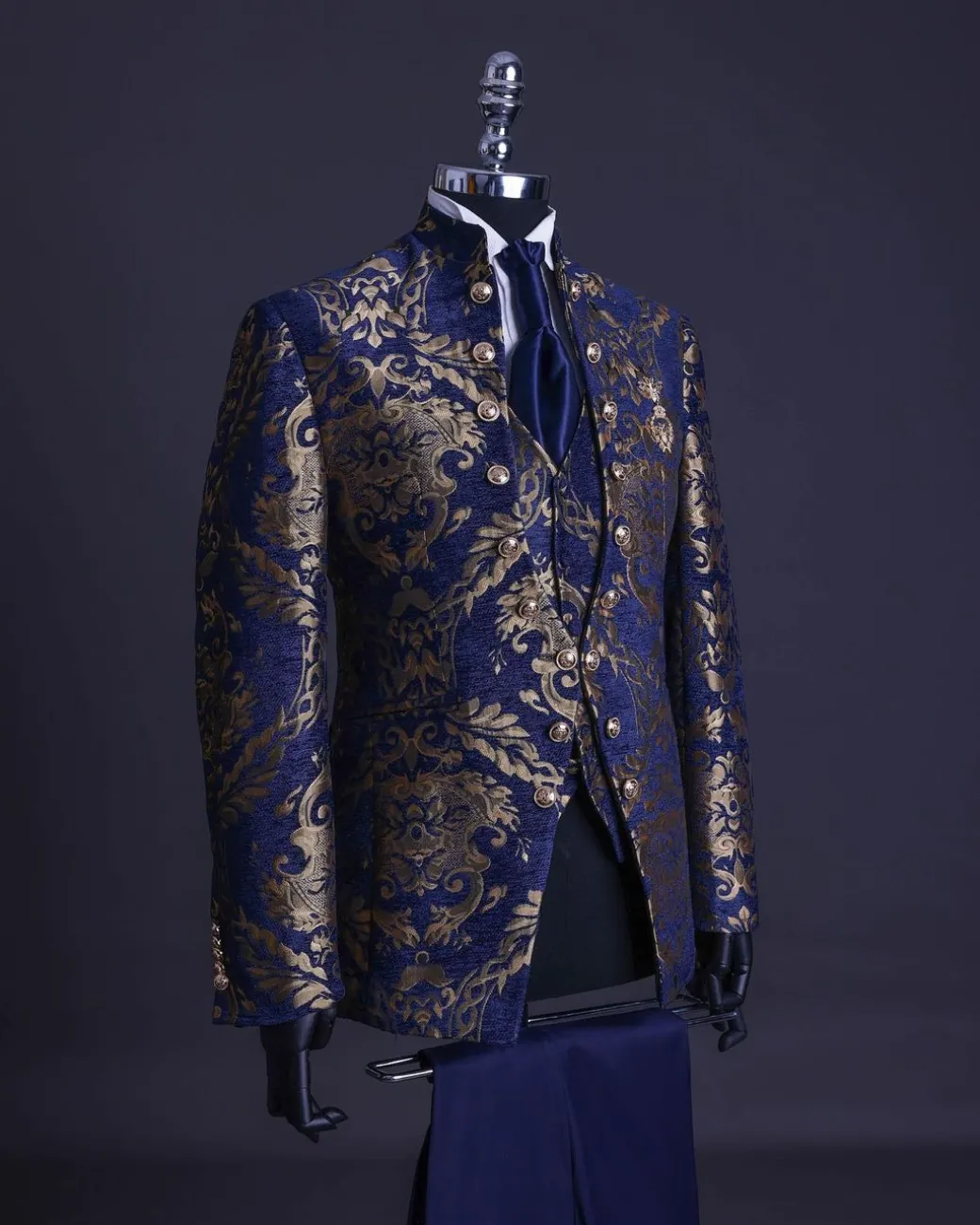 A reloaded “Monaco” gold and blue “Mandarin” jacquard floral single button front cut layered suit