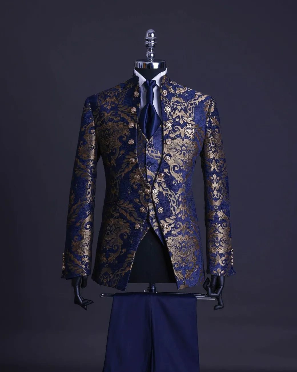 A reloaded “Monaco” gold and blue “Mandarin” jacquard floral single button front cut layered suit