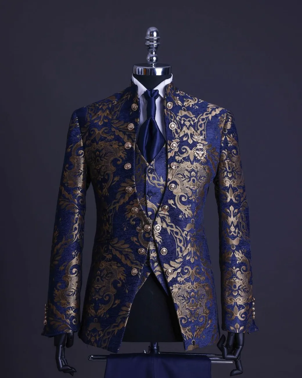 A reloaded “Monaco” gold and blue “Mandarin” jacquard floral single button front cut layered suit