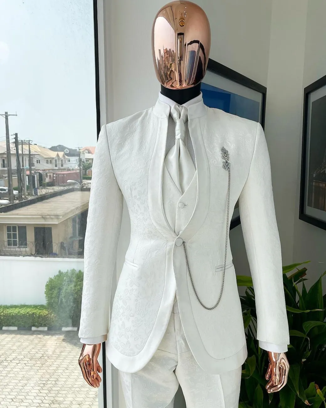 A Reloaded “Pope” Monochrome Ivory White Single Button Bishop Neck Suit