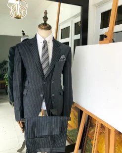 A Revolutionary “Catch Me If You Can” Grey Bold Pencil Stripe notch lapel double side-breasted Suit.