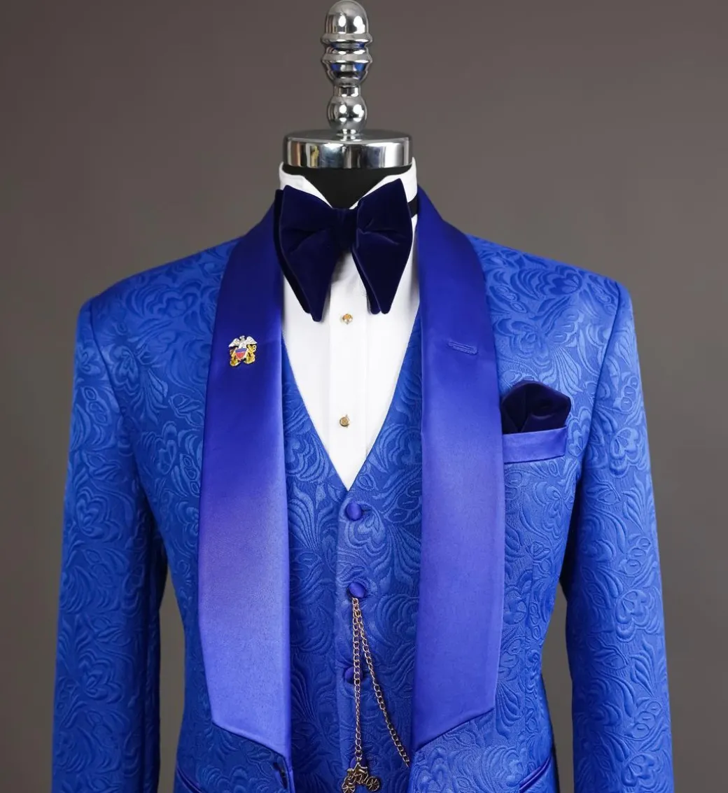 A Royal Blue Shawl Lapel Tuxedo Suit