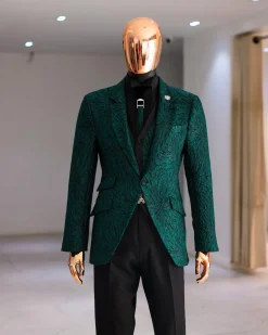 A Splashed Broom 3 Suit.