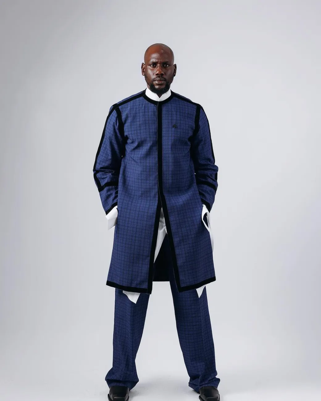 A Tattersall Check, Blue & Black “Manthis” With Black Velvet Taping Kimono