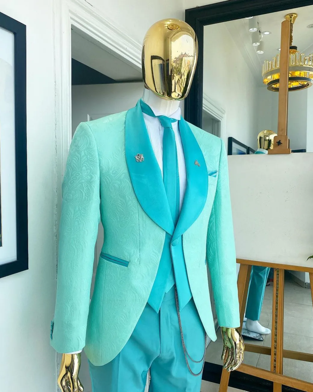 A Turquoise Green Shawl Lapel Floral Jacquard Suit