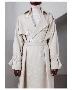 A Tweed Ivory White, double-breasted Coat