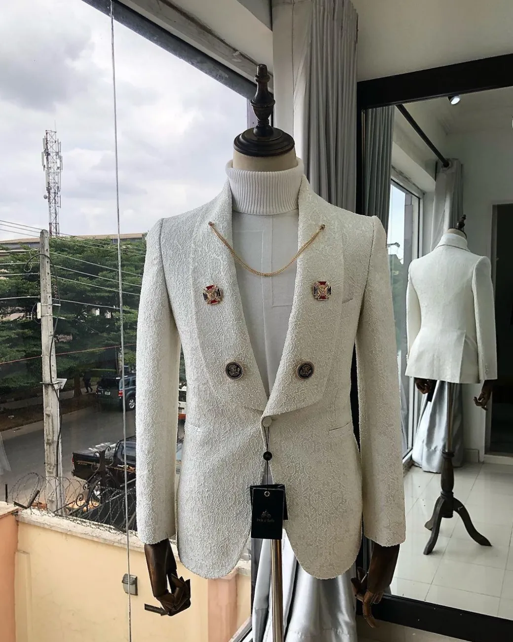A White Jacquard Wedding reloaded “Lacasa De Papel” tuxedo Suit