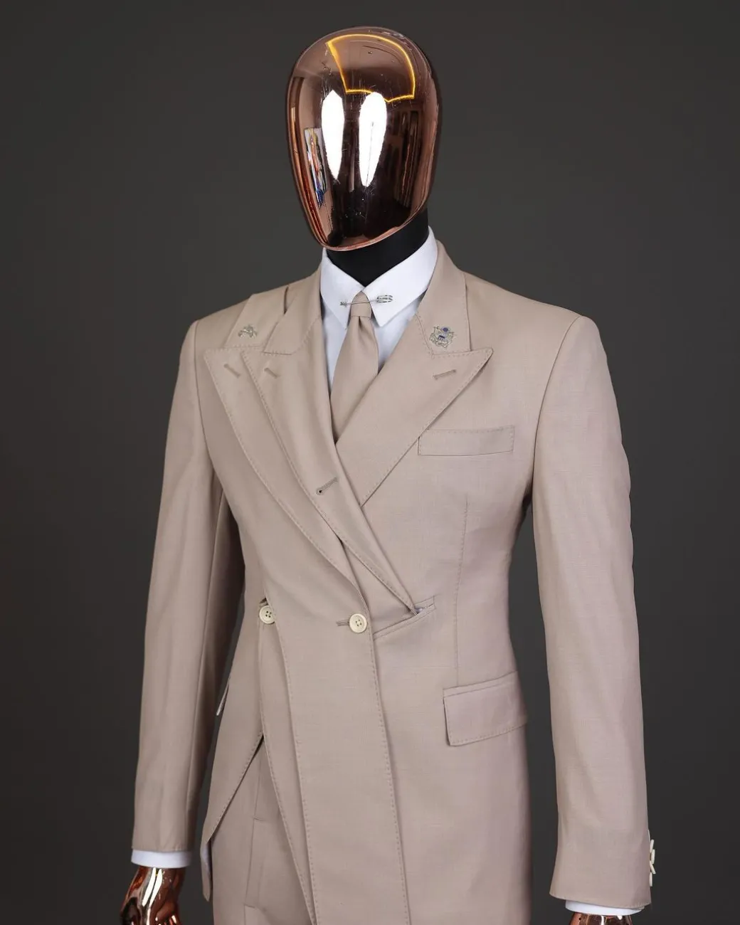 A “Yohji”, 2 buttons, Irish cream, deconstructed 3-layered knitted peak lapel suit