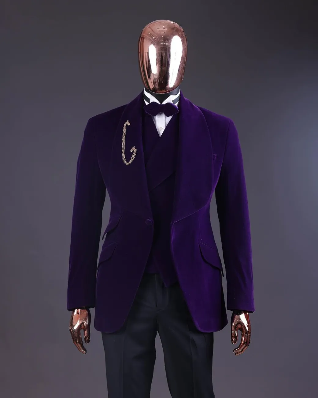 An Egg Plant Purple Velvet Shawl Lapel Tuxedo Suit