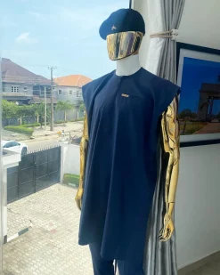 An Irish navy blue dashiki, black beret and pant