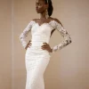 An Ivory Embellished Lace wedding/Bridal Gown