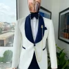 An Ivory white Floral pattern jacquard shawl lapel Suit