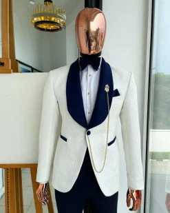 An Ivory white Floral pattern jacquard shawl lapel Suit