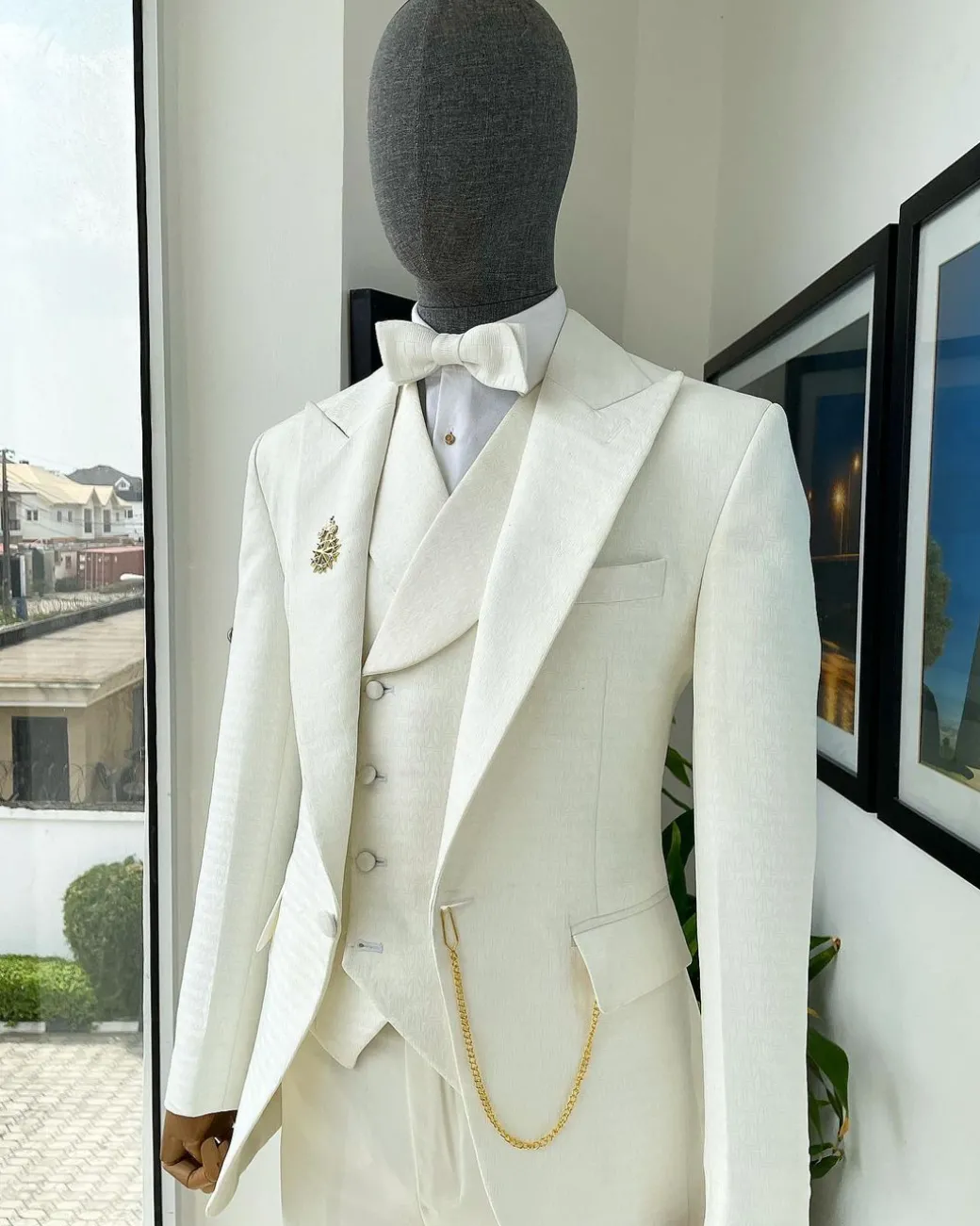 An Ivory white, Peak Lapel, Seamless Geometric Patterns Jacquard Suit
