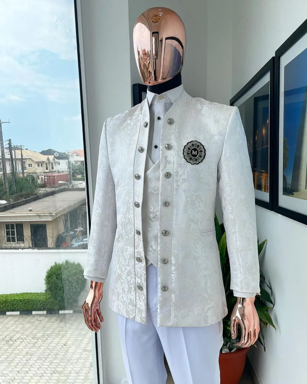 An Ivory white reloaded “stratosphere” dispersed pattern jacquard Suit.