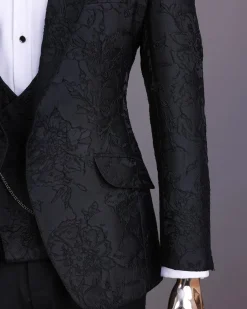 Dispersed Root Floral Black Suit