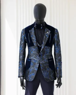 The “Blue Welt” Suit.