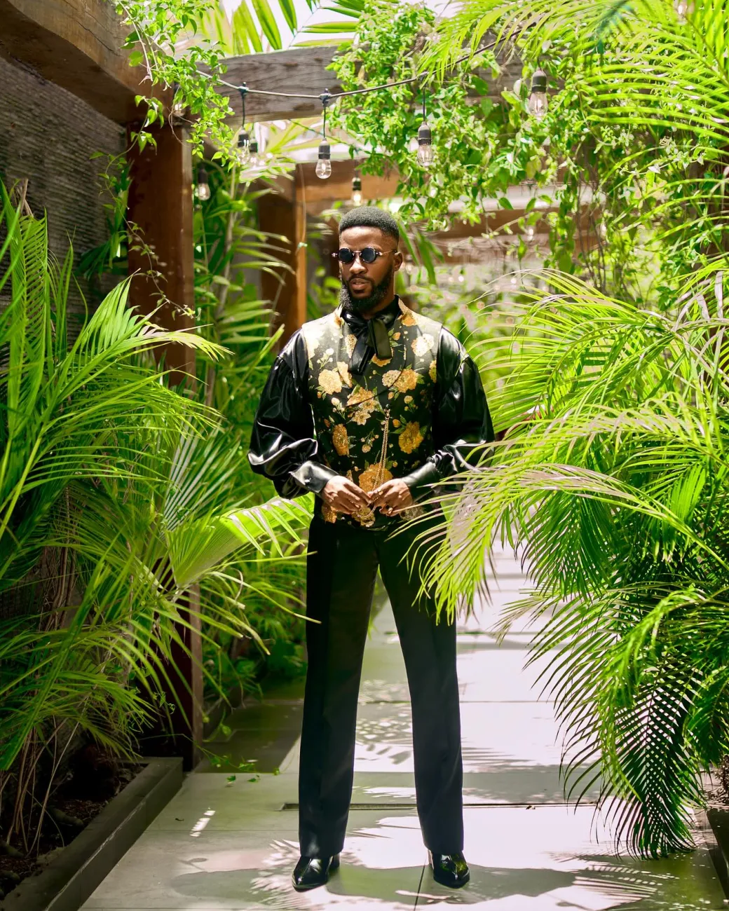The “Bridgeton” 24 VS 5 Suit