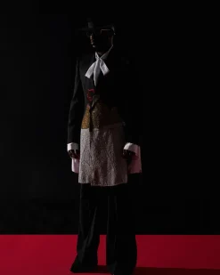 The “Eyo” Suit.