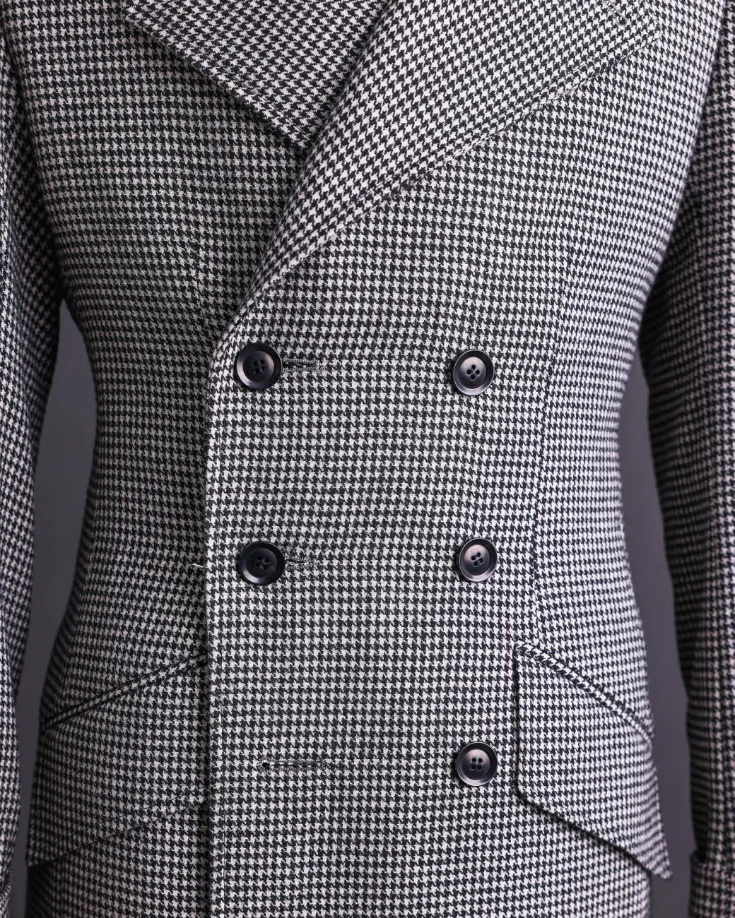 The Gravesend 2 Coat vs 1