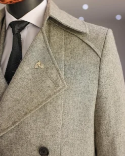 The Gravesend Coat