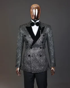 The “Love don’t Cost Shishi ” peak lapel, high pocket tuxedo suit