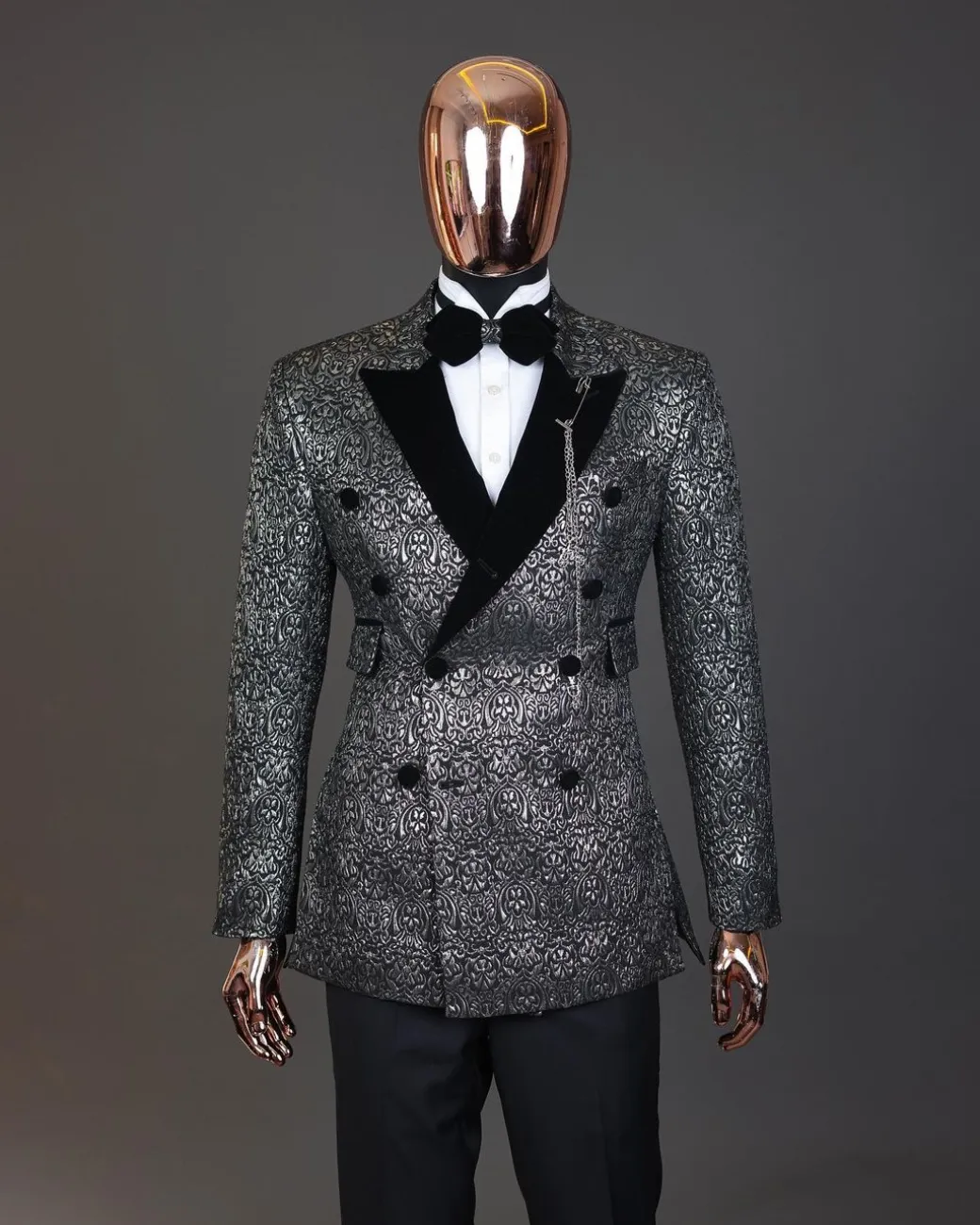 The “Love don’t Cost Shishi ” peak lapel, high pocket tuxedo suit