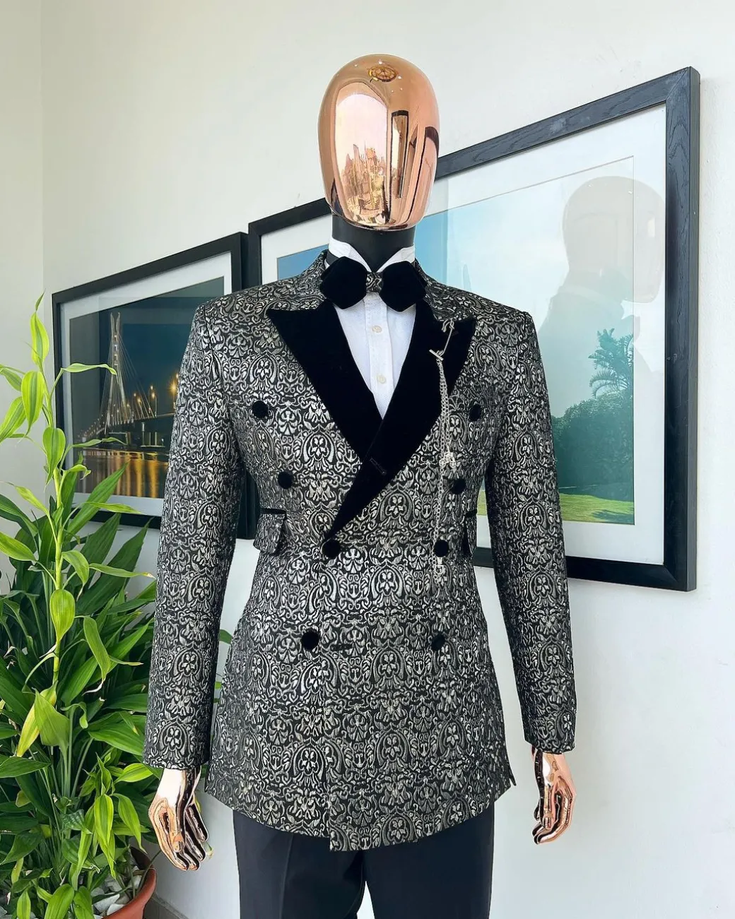 The “Love don’t Cost Shishi ” peak lapel, high pocket tuxedo suit