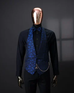 The “Pebble” Suit