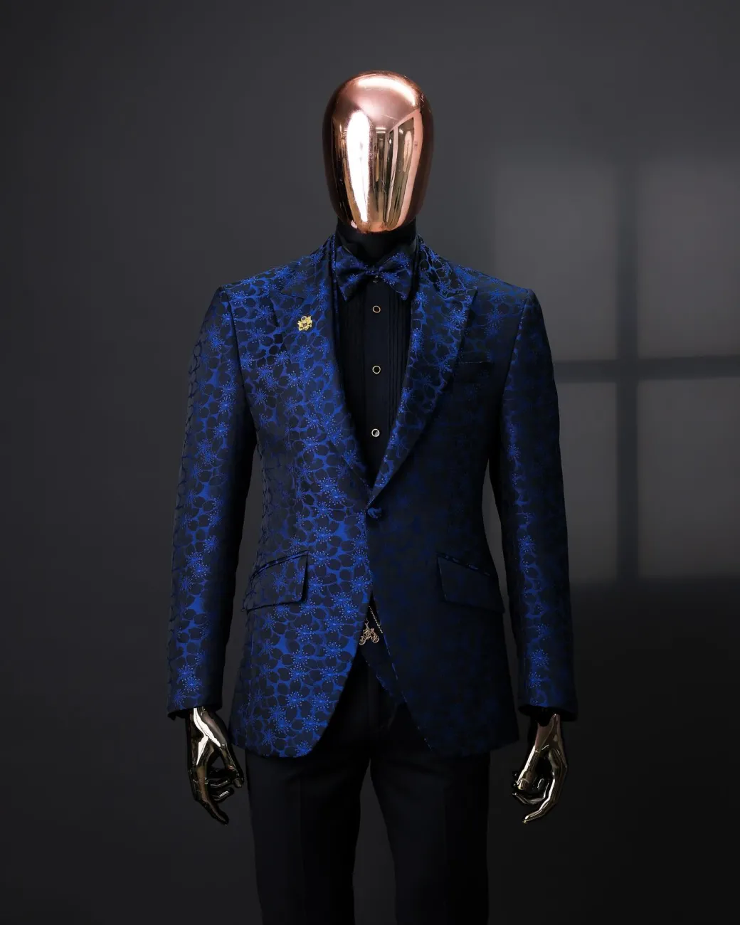 The “Pebble” Suit